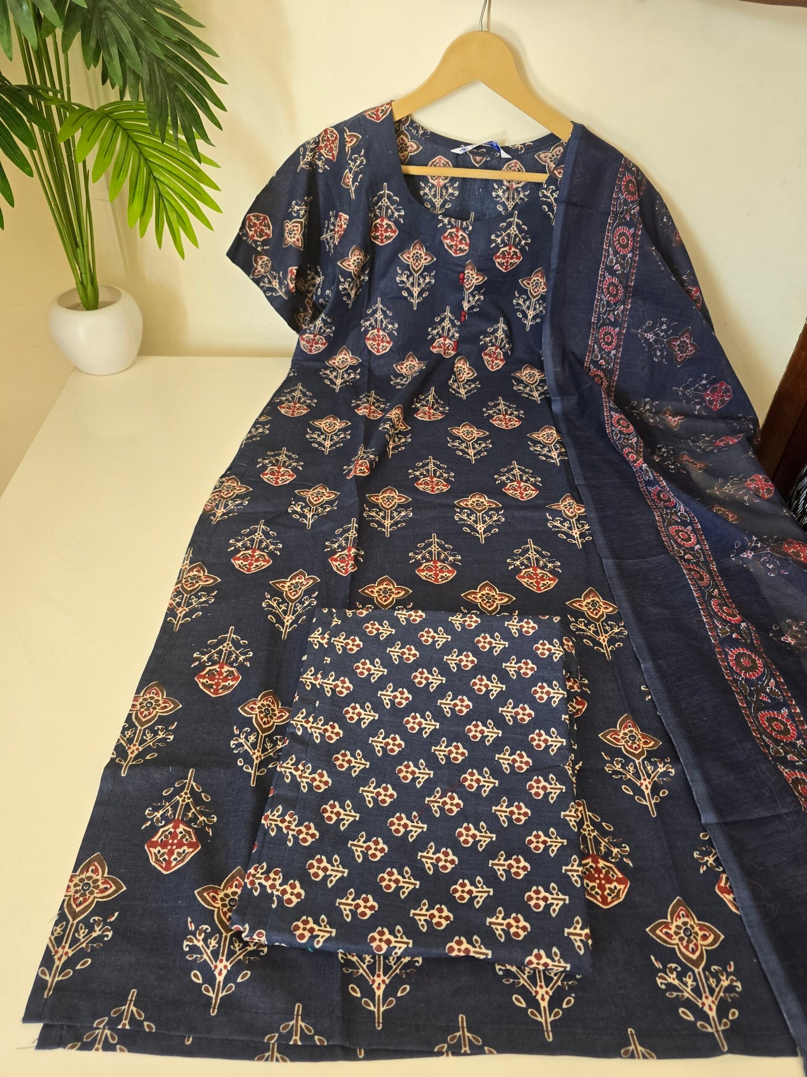 Cotton Three pcs CSSTW - Image 2